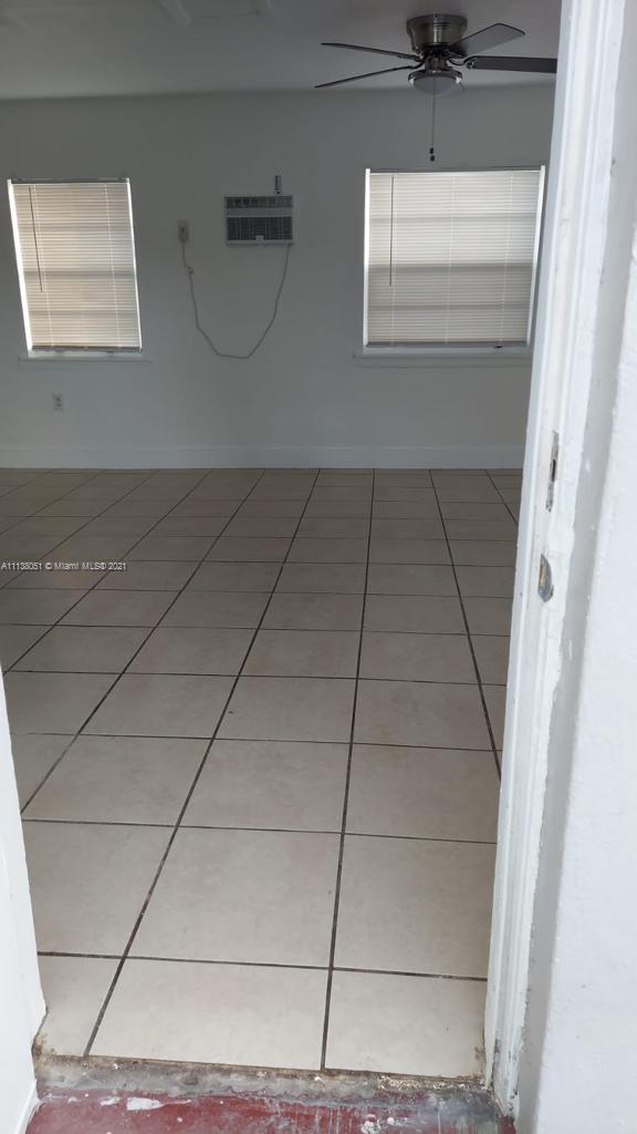 HOLLYWOOD - Residential Lease