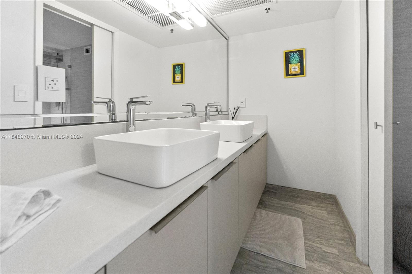 THE DECOPLAGE CONDO - Residential Lease