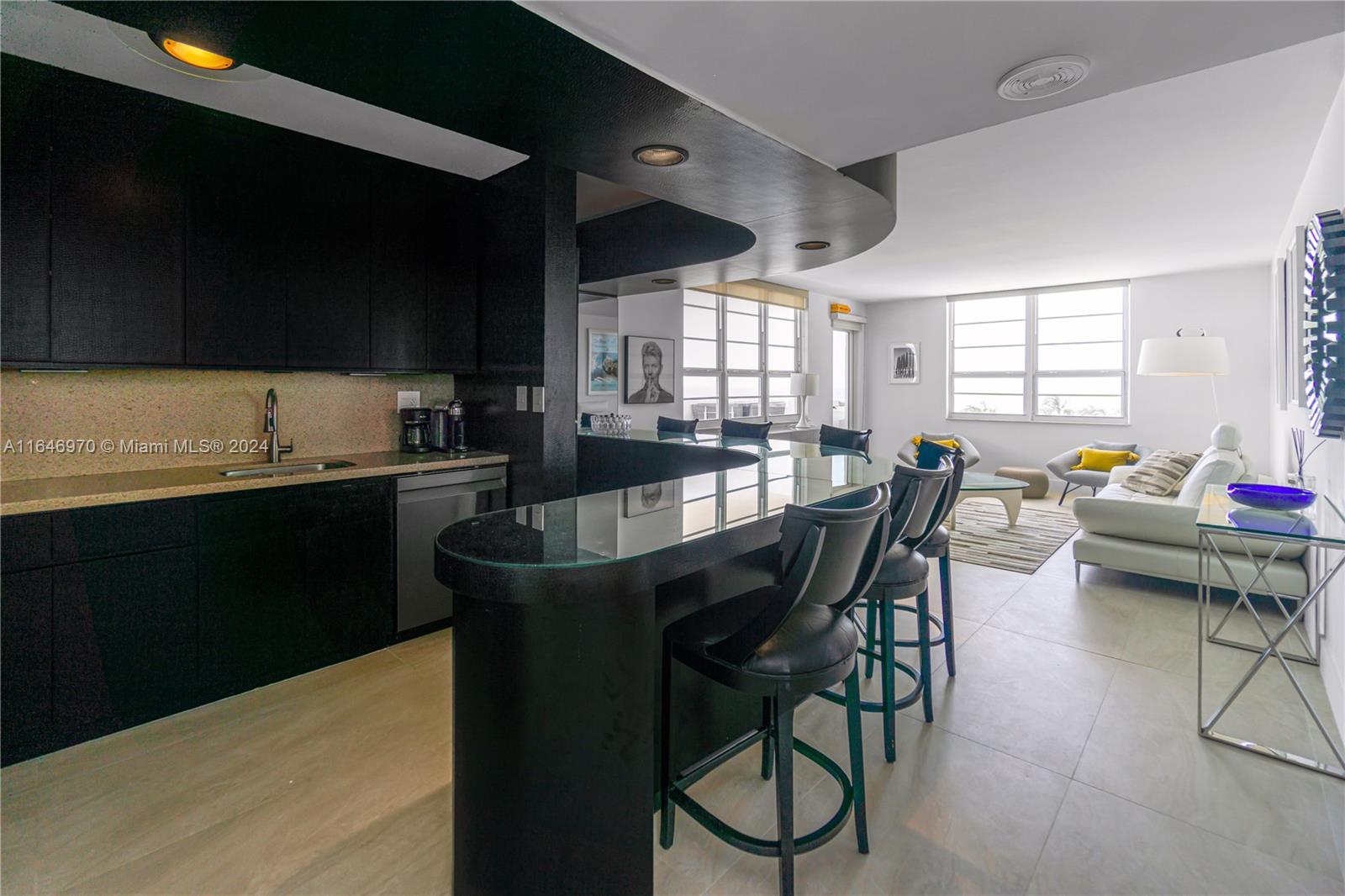 100 Lincoln Rd 548