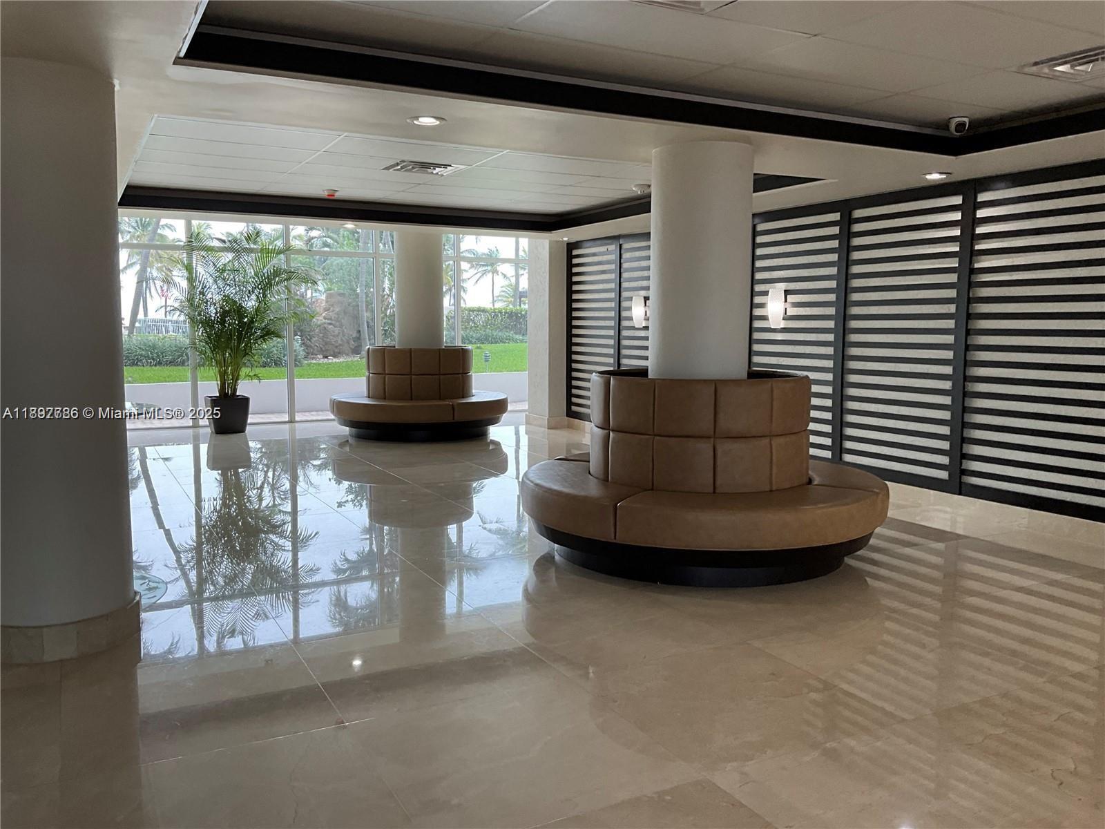 THE CARRIAGE CLUB NORTH C - Residential Lease