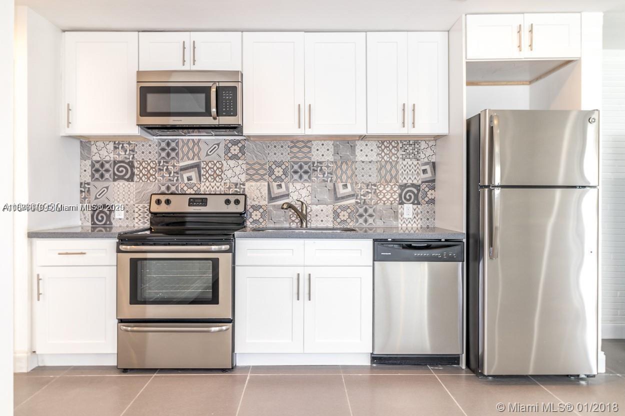 EDGEWATER ESTATES 1ST ADD - Residential Lease