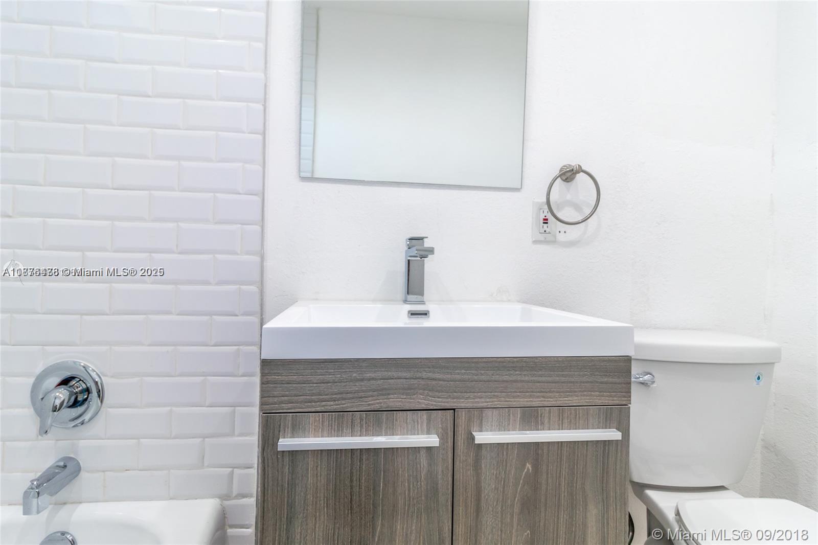 EDGEWATER ESTATES 1ST ADD - Residential Lease