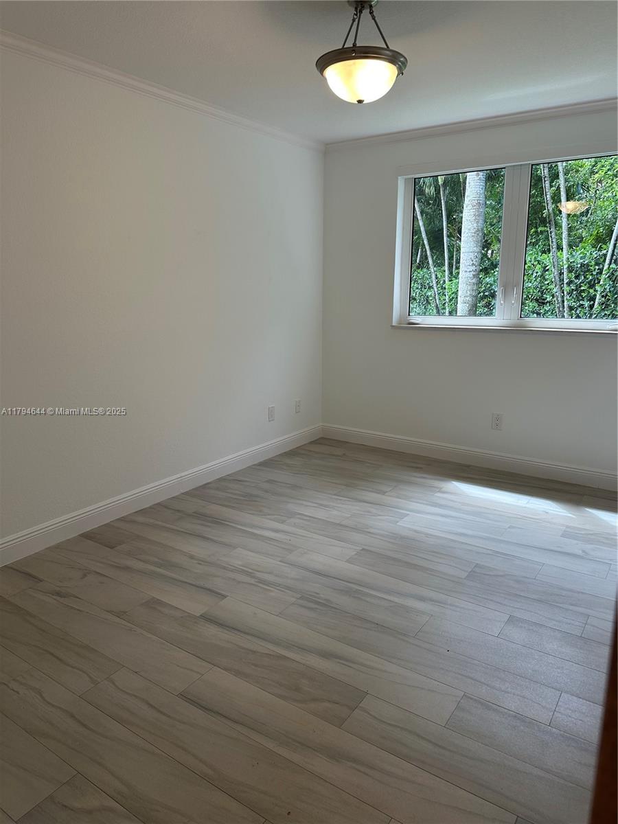 HELMS COUNTRY ESTATES RE- - Residential Lease