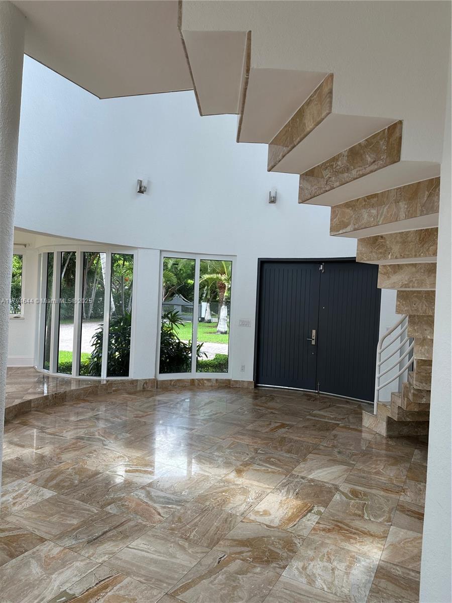 HELMS COUNTRY ESTATES RE- - Residential Lease