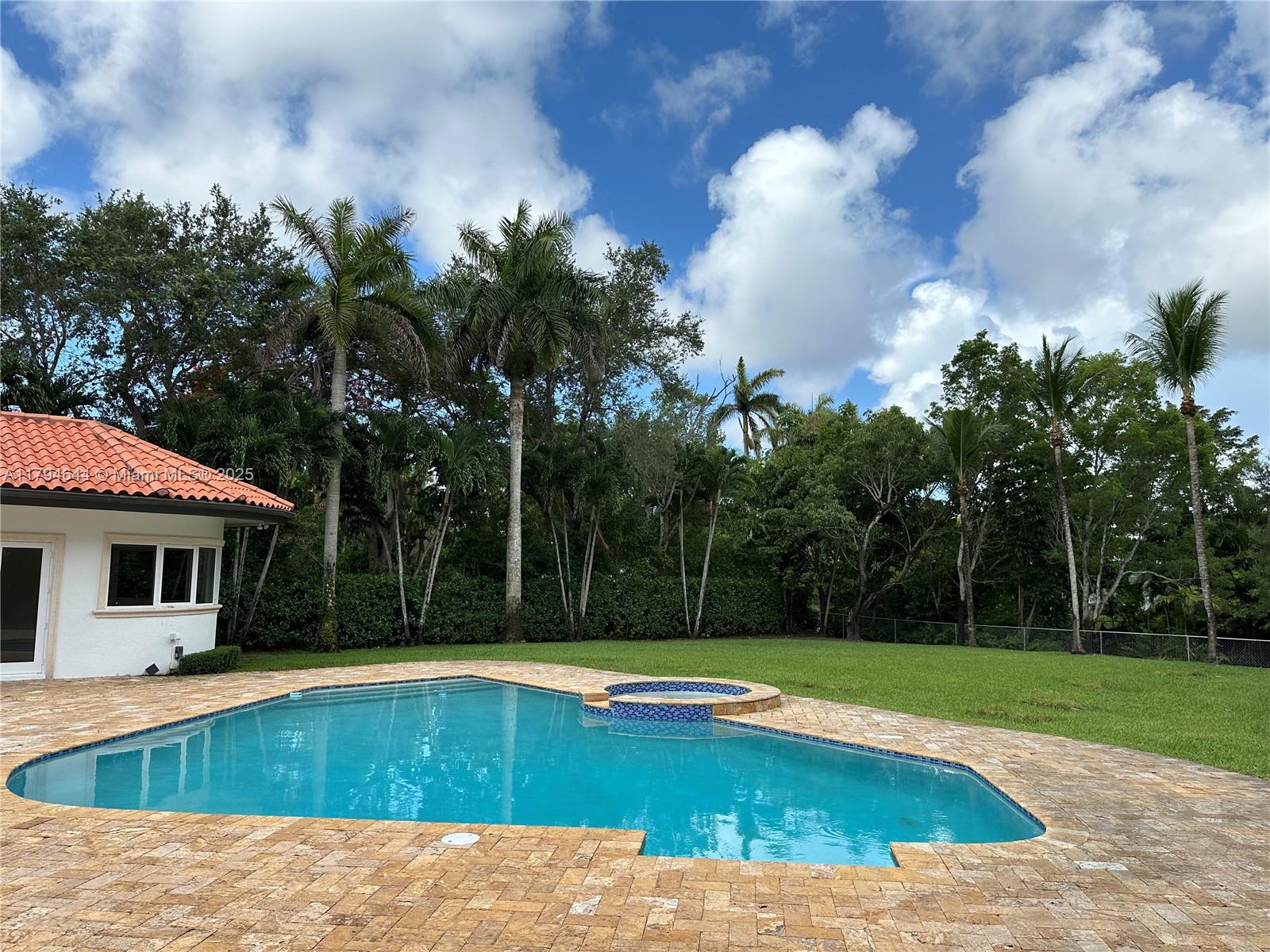 HELMS COUNTRY ESTATES RE- - Residential Lease