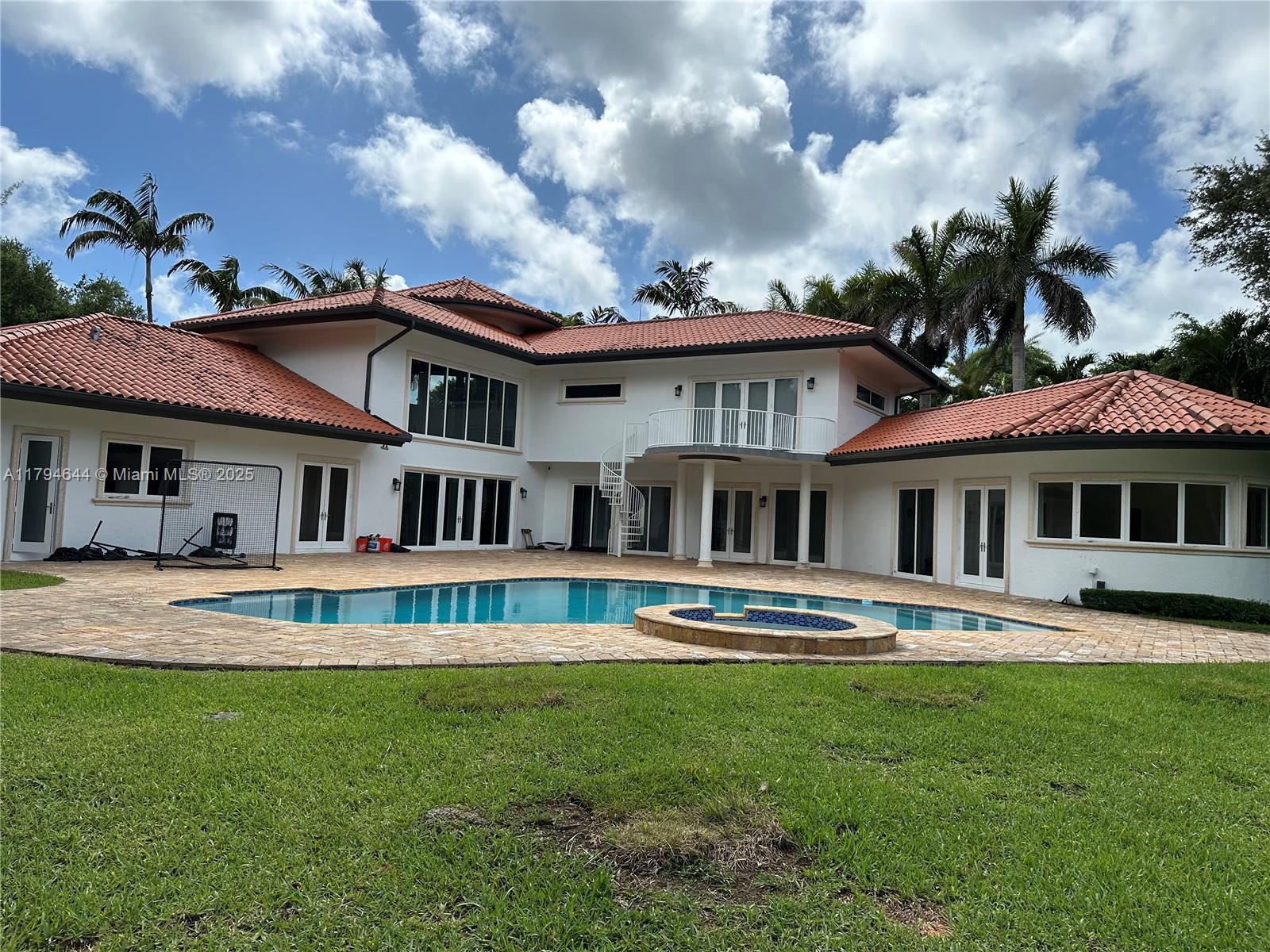 HELMS COUNTRY ESTATES RE- - Residential Lease