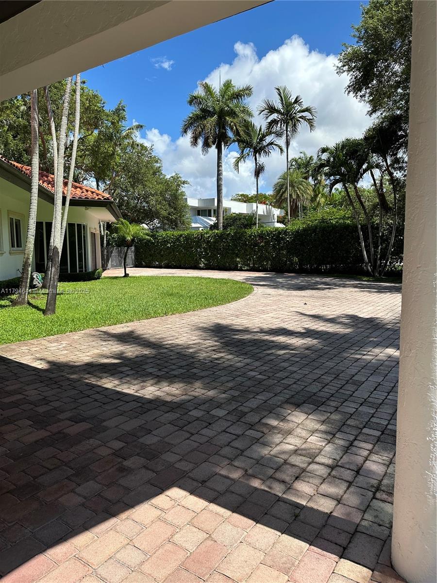 HELMS COUNTRY ESTATES RE- - Residential Lease