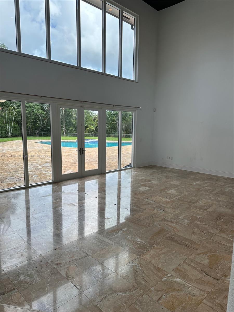 HELMS COUNTRY ESTATES RE- - Residential Lease