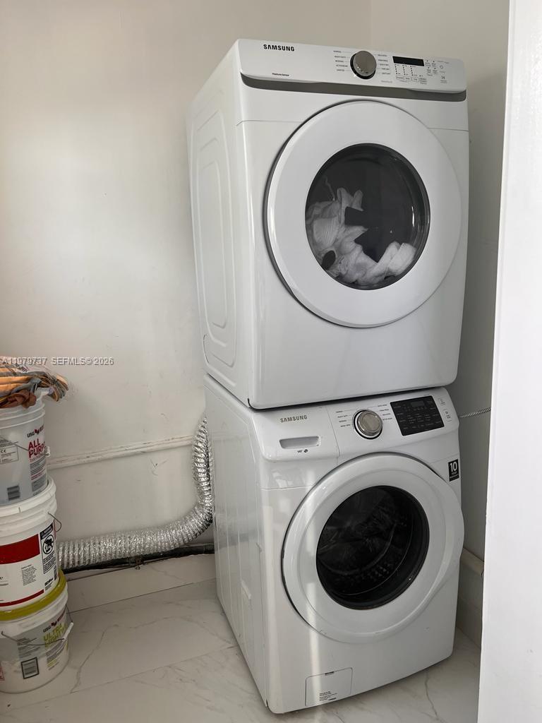 BEACH CLUB VILLAS CONDO - Residential