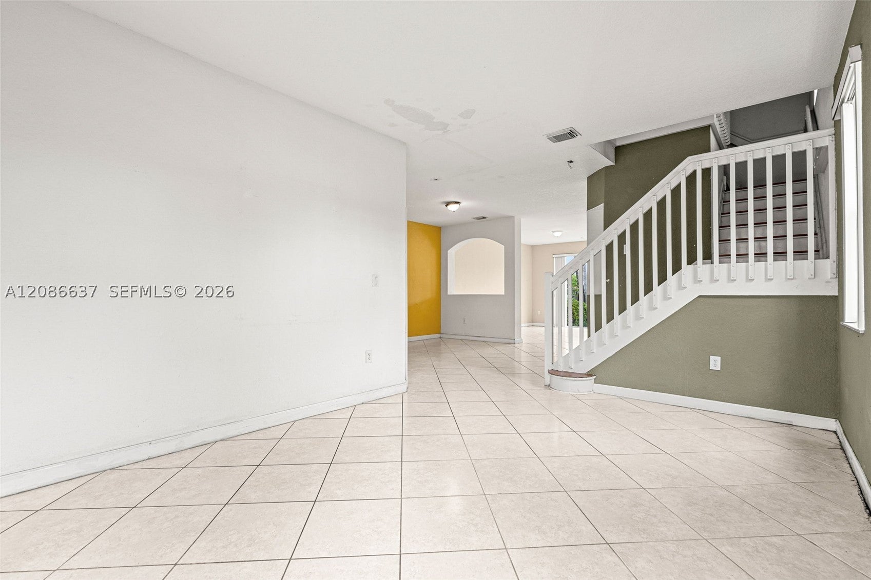 11401 NW 76th Ter