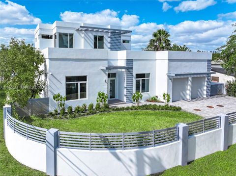 Photo of 9895 NW 26th St, Doral, FL 33172 (MLS # A11990123)