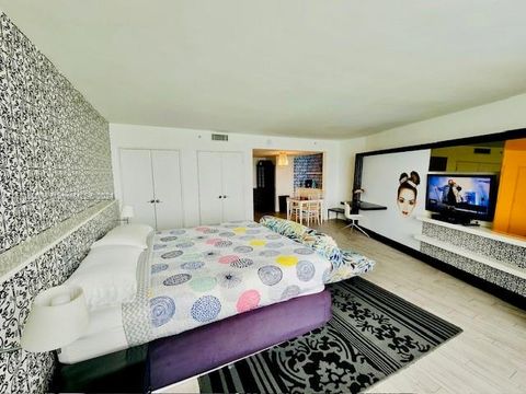 1100 West Ave 908 Miami Beach FL 33139