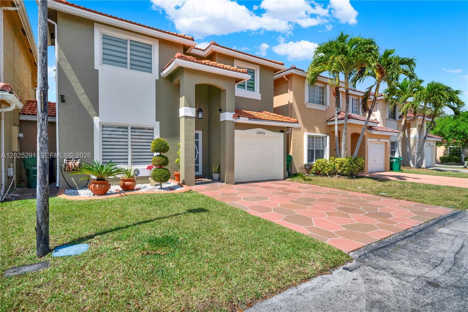 FOREST LAKES GARDENS SEC - Residential