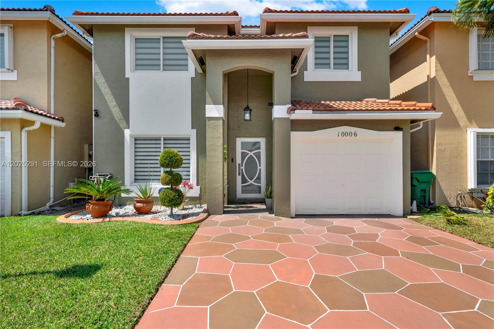FOREST LAKES GARDENS SEC - Residential