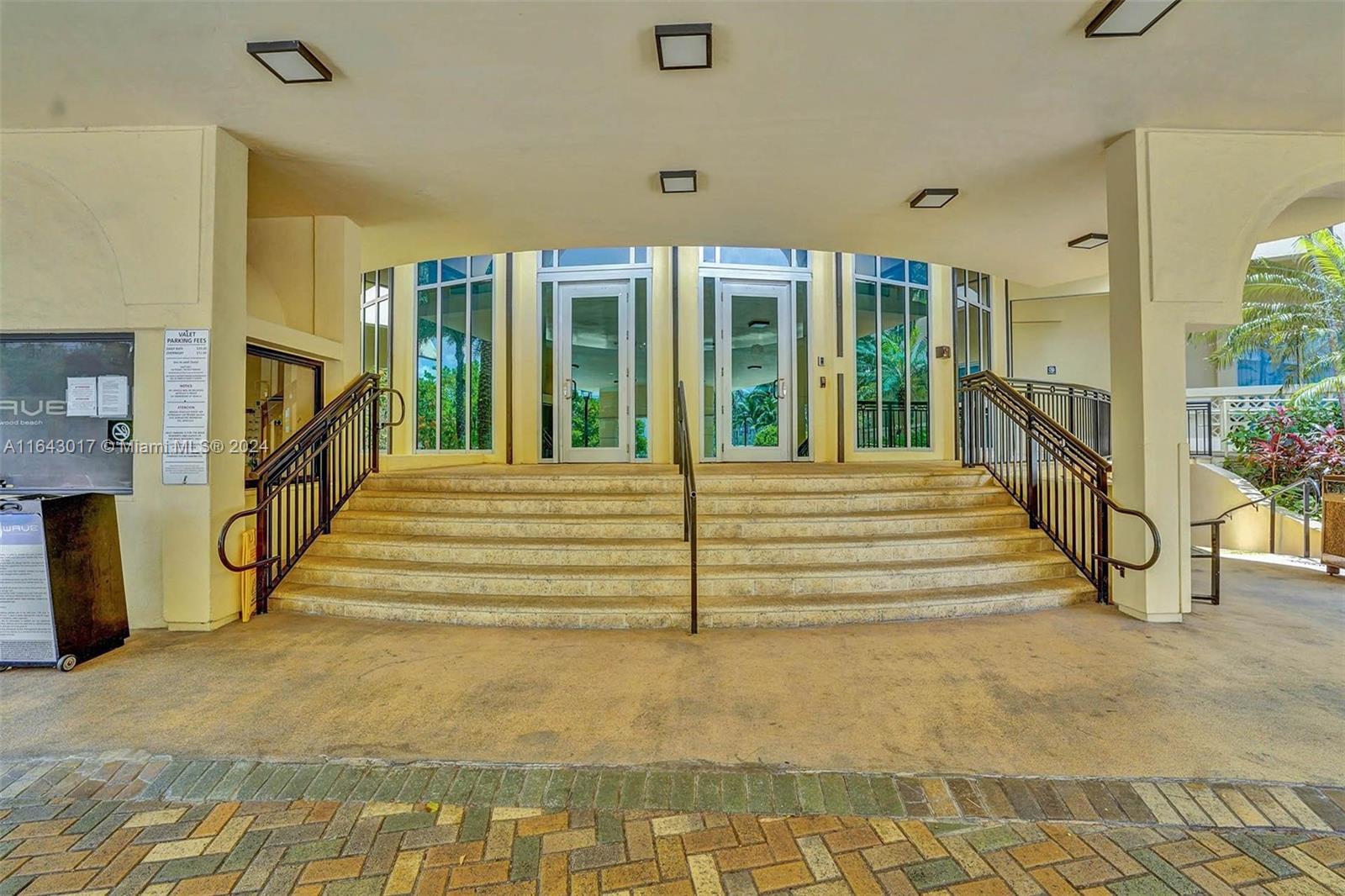 WAVE CONDO - Residential Lease