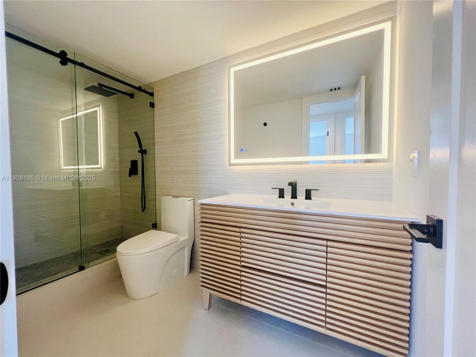 LASER CONDO - Residential Lease