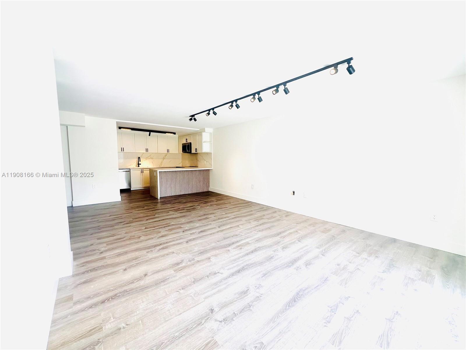 LASER CONDO - Residential Lease