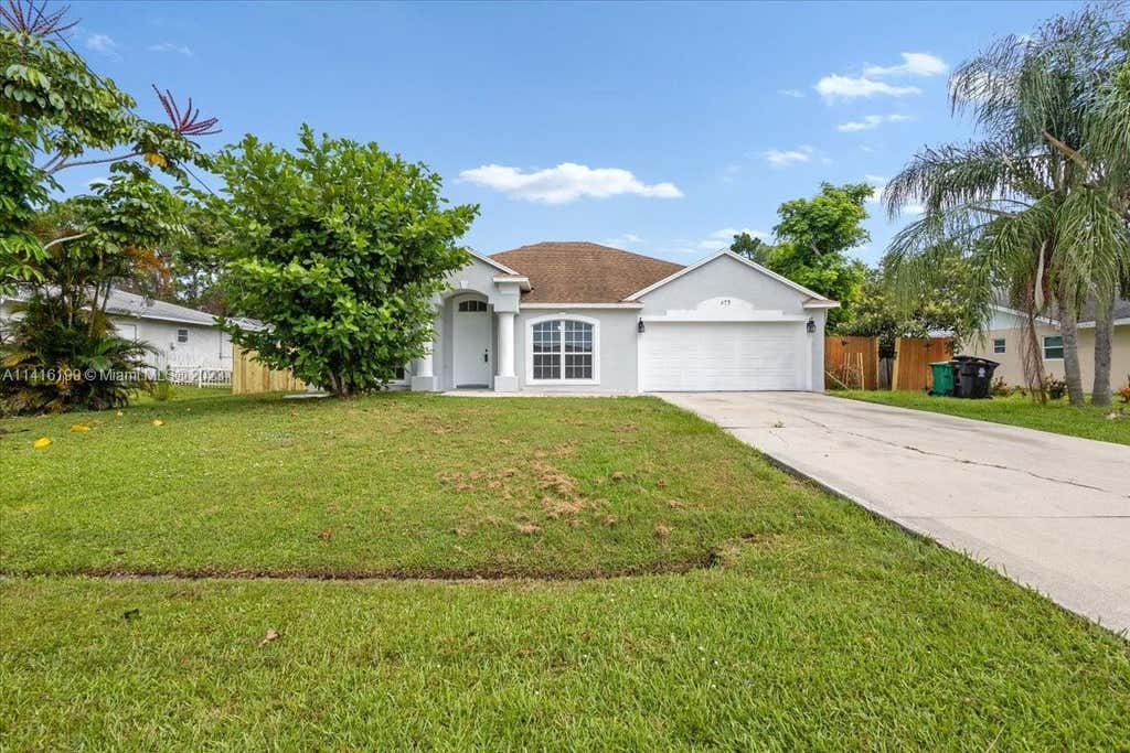 Photo of 473 SE Thornhill Dr, Port Saint Lucie, FL 34983 (MLS # A11416199)