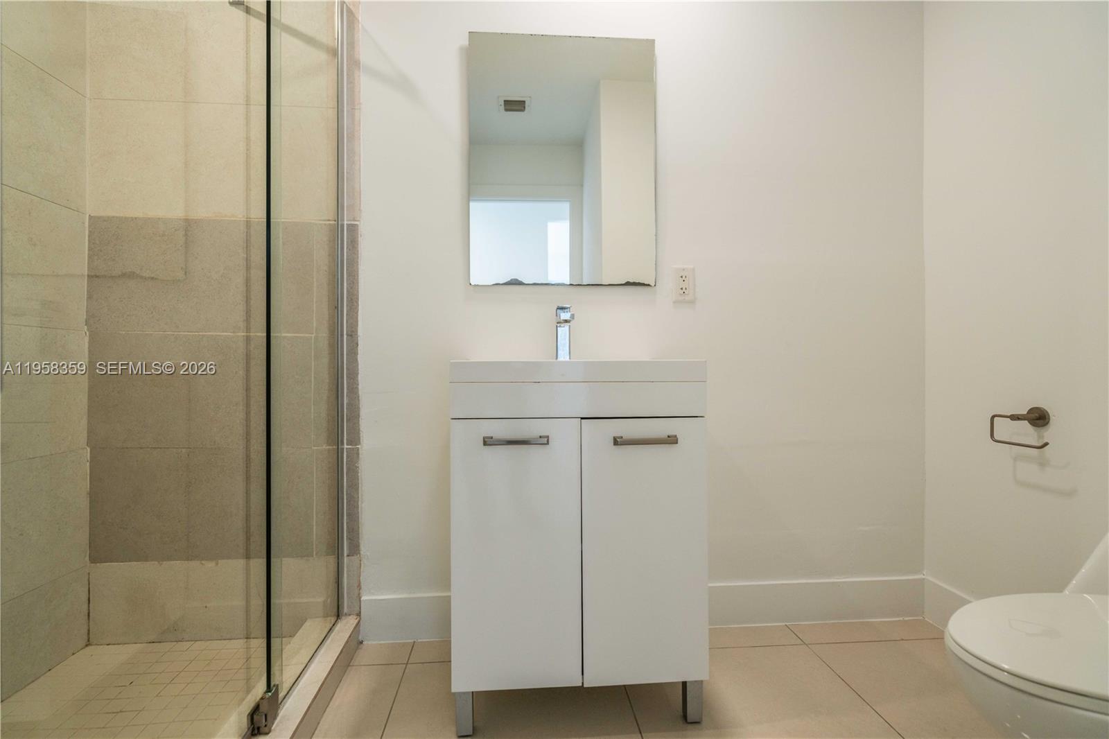 ISLE OF NORMANDY - Residential Lease