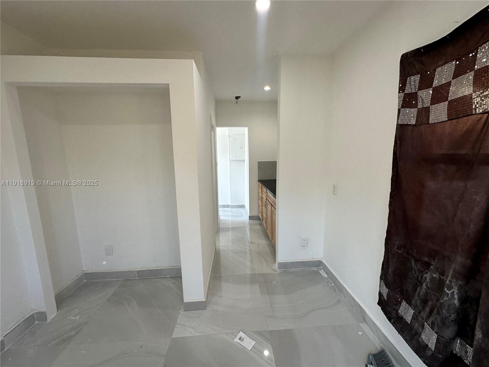 NORFOLK GARDENS AMD PLAT - Residential Lease