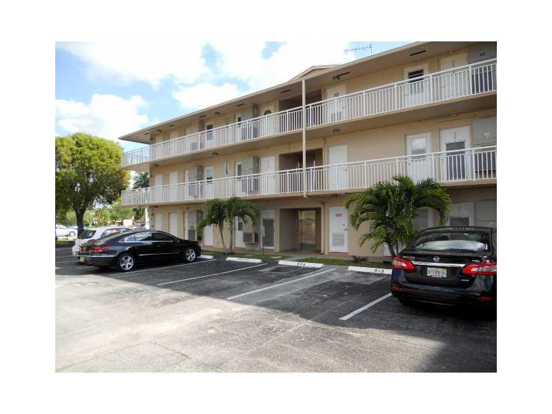 ALL AGES CONDO! LOTS OF UPGRADES! VERY CLEAN APARTMENT. UPGRADED CERAMIC TILE AND LAMINATE WOOD FLOORING. BRING YOUR FUSSIEST BUYERS. NO RENTAL FOR THE FIRST 3 YEARS OF OWNERSHIP. GREAT LOCATION NEAR SHOPPING, BUS ROUTE, AND MORE. THE COMPLEX HAS A COMMUN ITY POOL, SAUNA, CLUBHOUSE, AND BILLIARDS. SCREENED PATIO WITH ROLLADENS. LOW MAINTENANCE TOO.