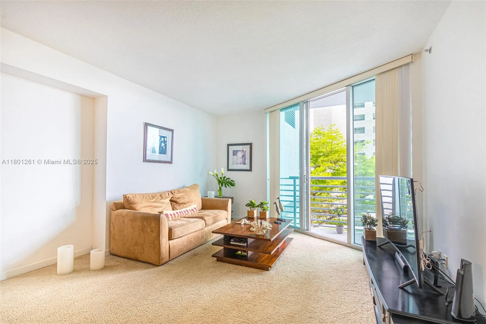 Miami, Florida 33131, United States, 1 Bedroom Bedrooms, ,1 BathroomBathrooms,Residential,Active,129308