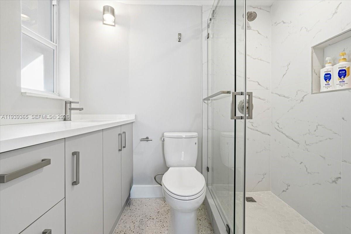 SUNRISE BAY CLUB CO-OP - Residential