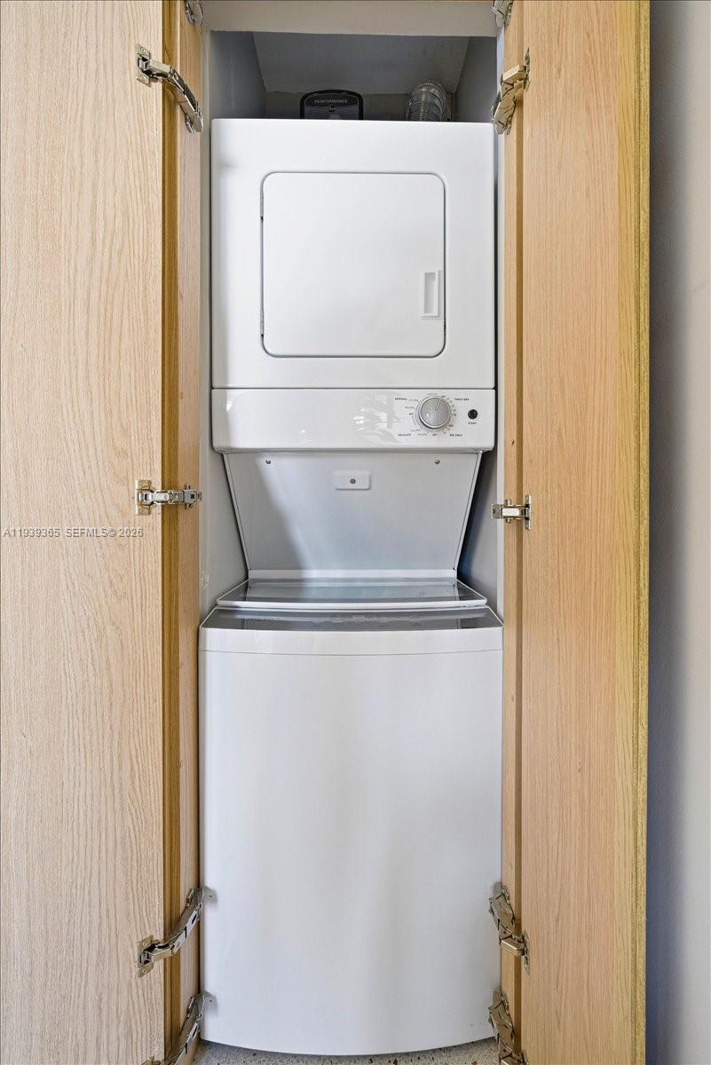 SUNRISE BAY CLUB CO-OP - Residential