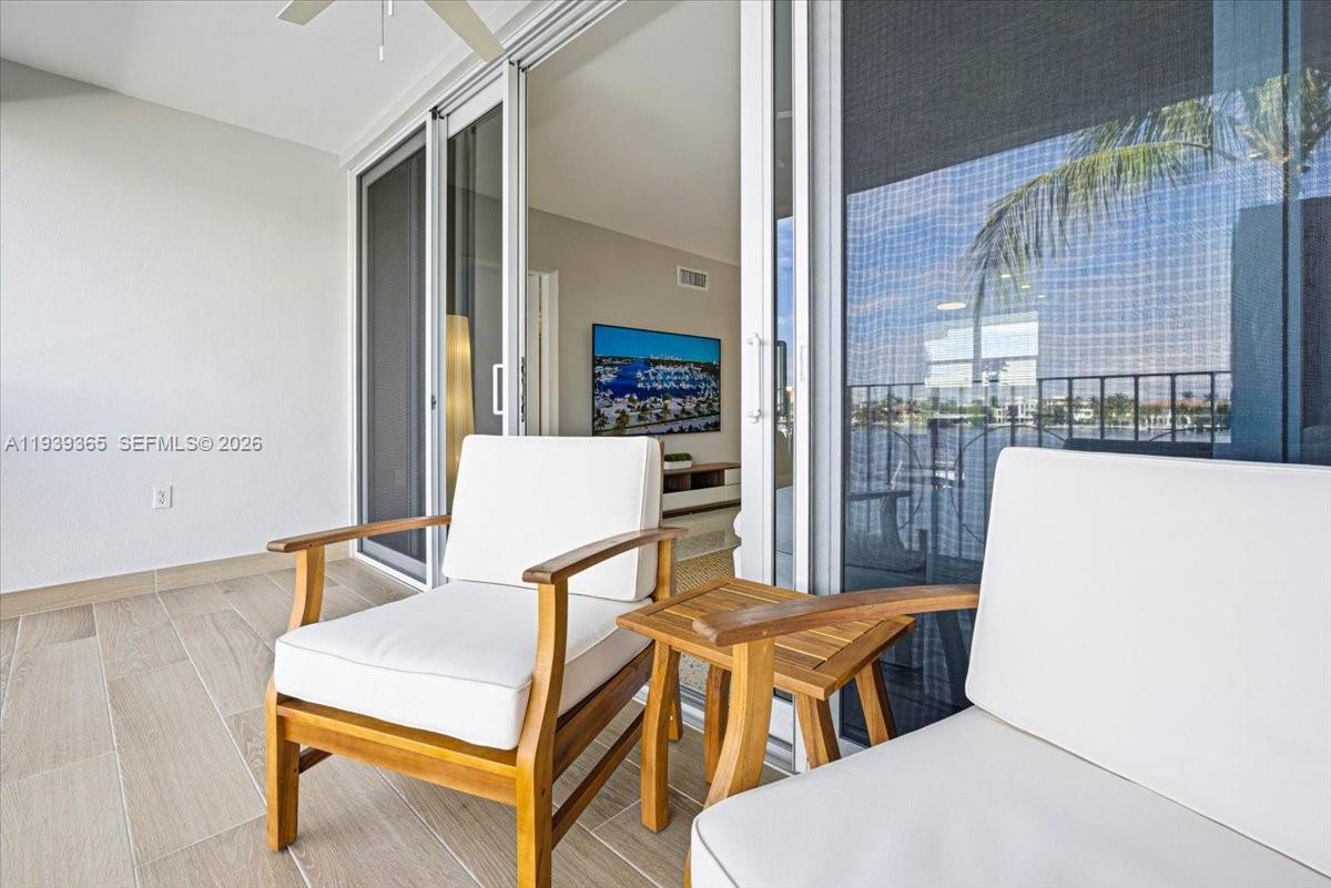 SUNRISE BAY CLUB CO-OP - Residential