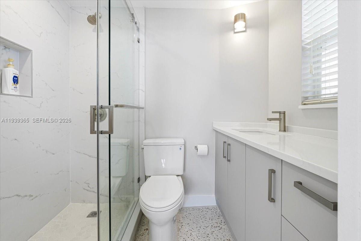 SUNRISE BAY CLUB CO-OP - Residential