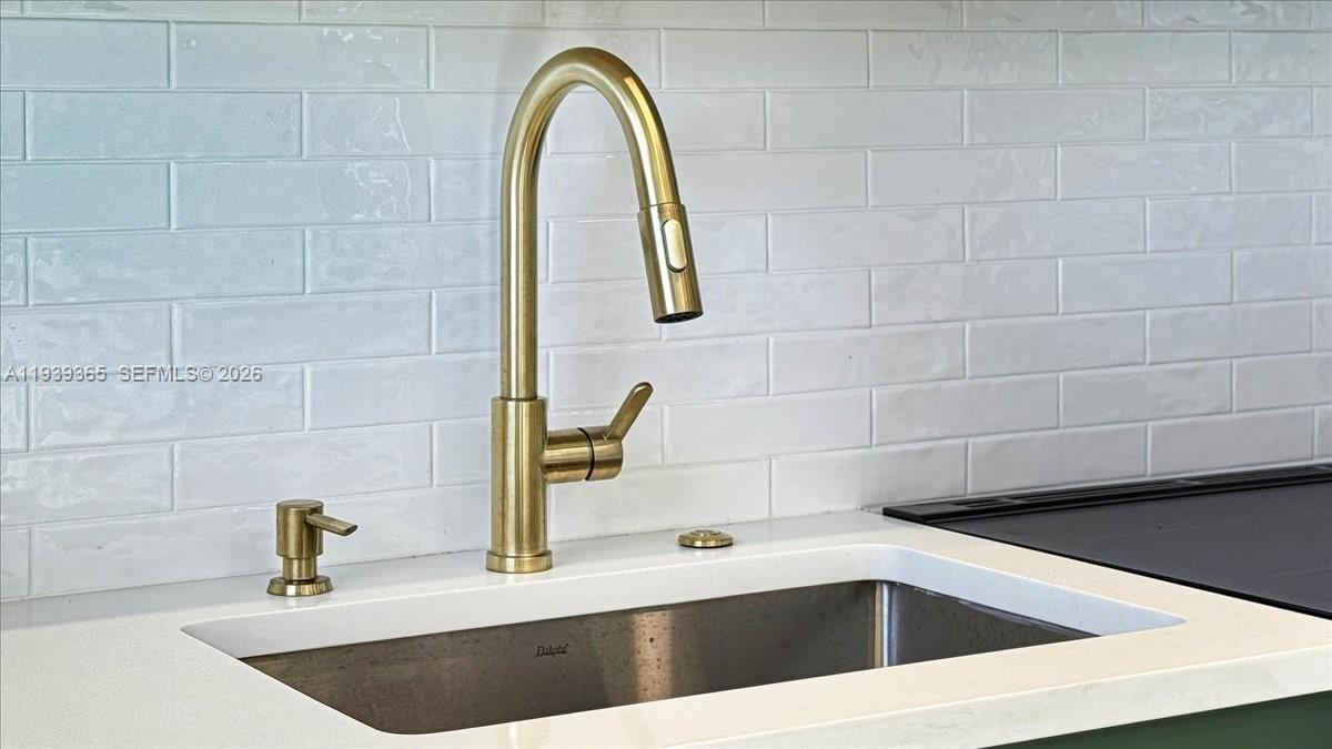 SUNRISE BAY CLUB CO-OP - Residential