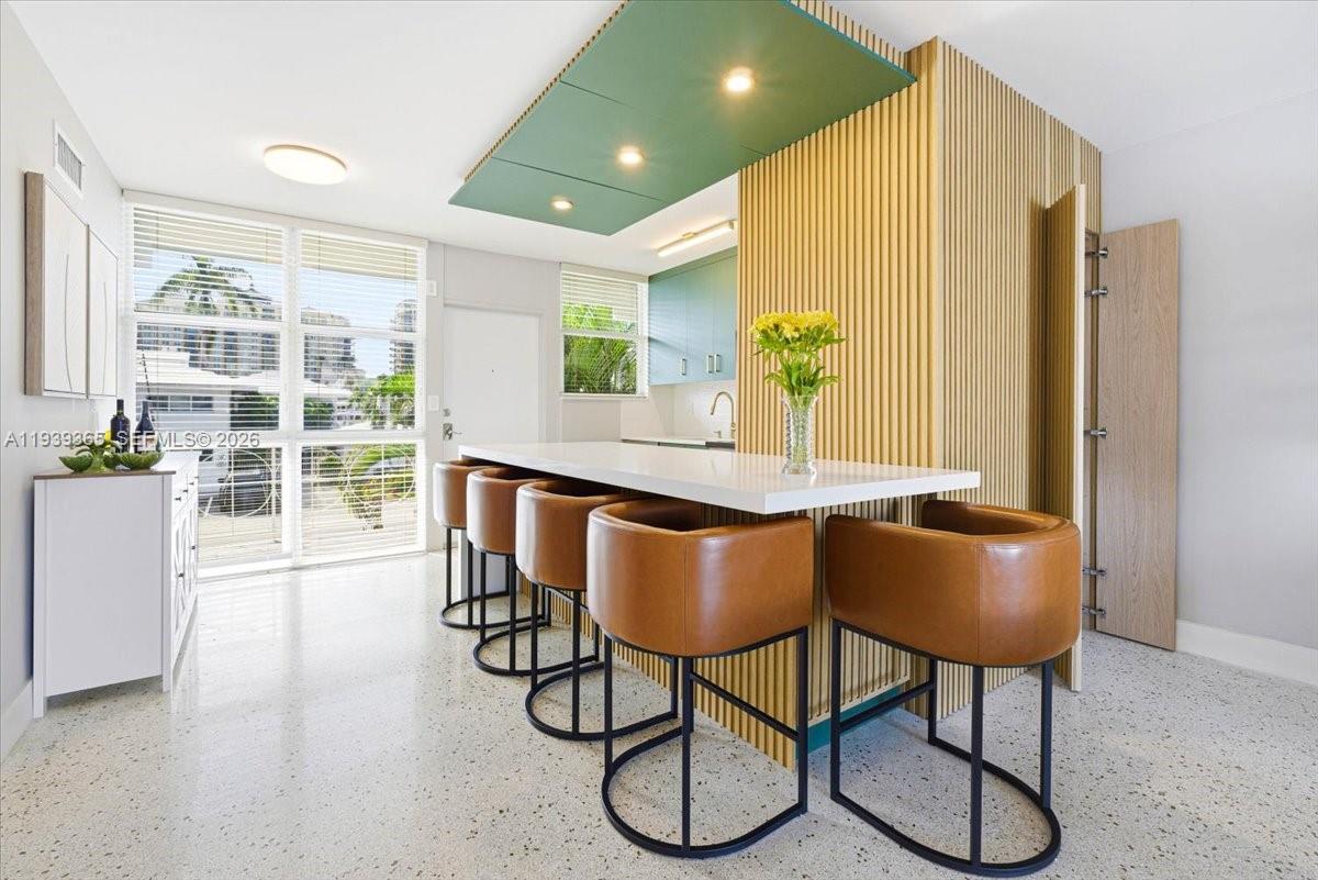 SUNRISE BAY CLUB CO-OP - Residential