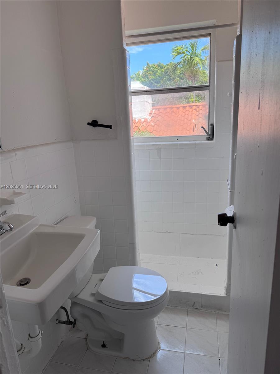 825 Alton Road 8