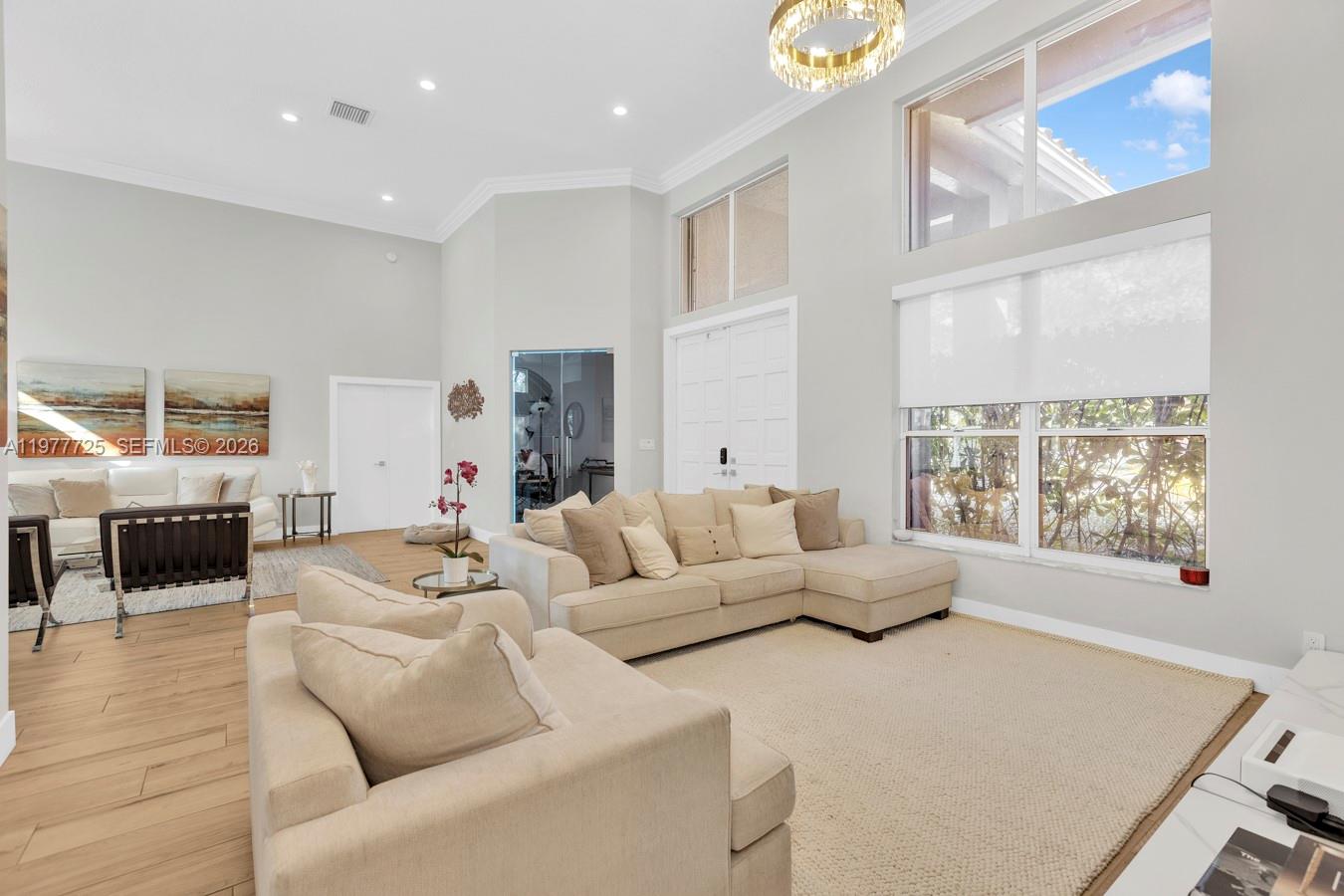 COUNTRY ISLES - Residential