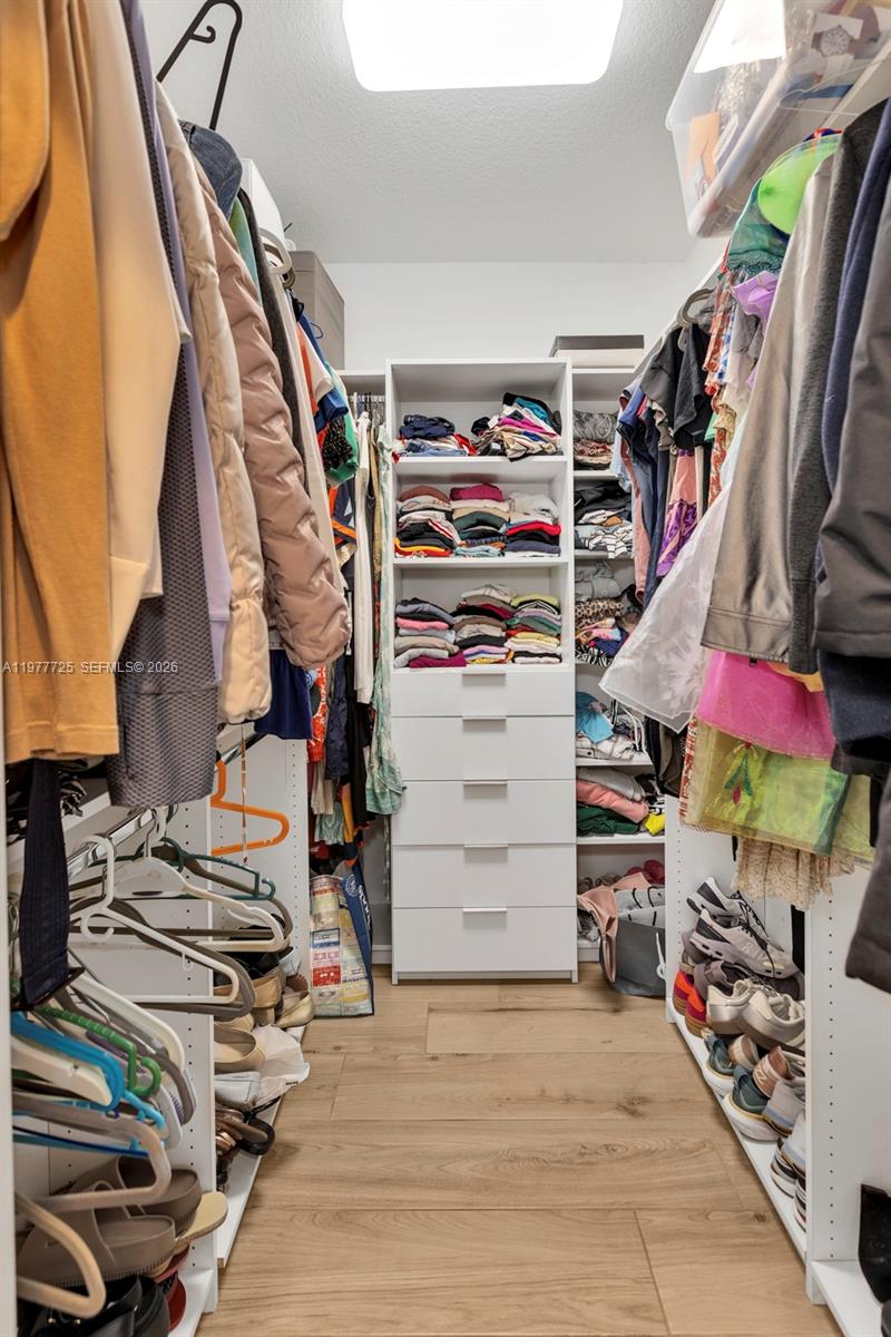 COUNTRY ISLES - Residential