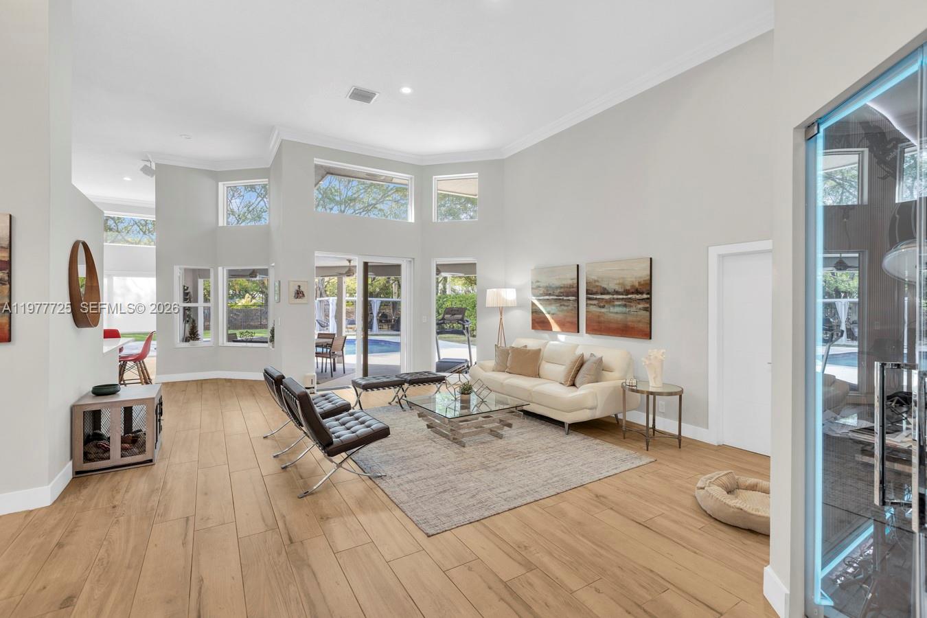 COUNTRY ISLES - Residential