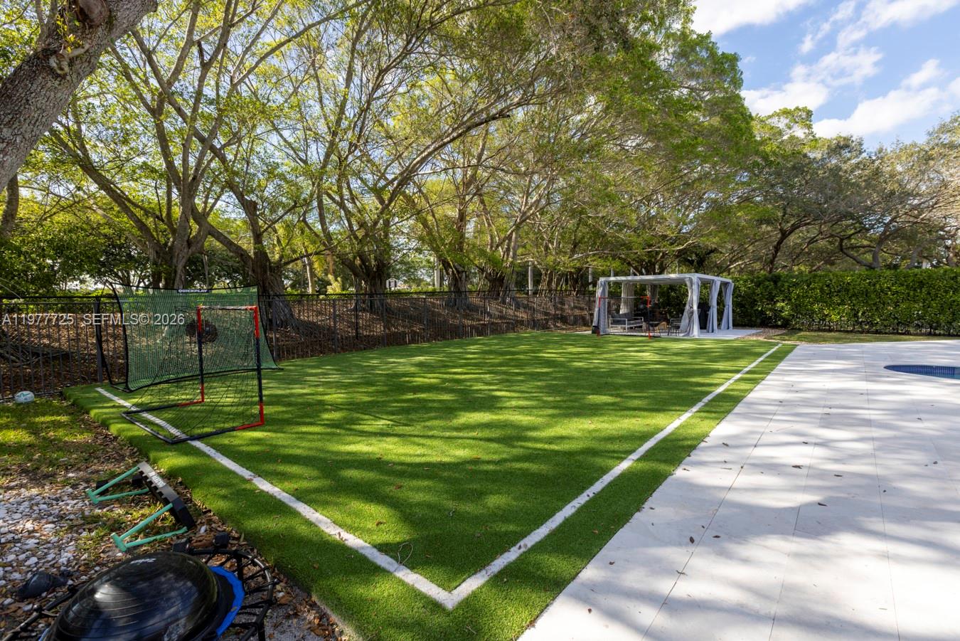 COUNTRY ISLES - Residential