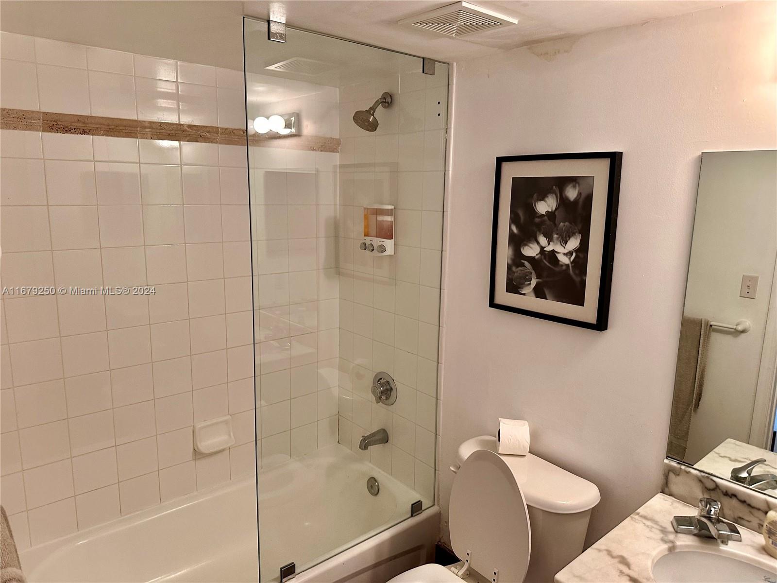 THE CLUB AT BRICKELL BAY - Residential Lease
