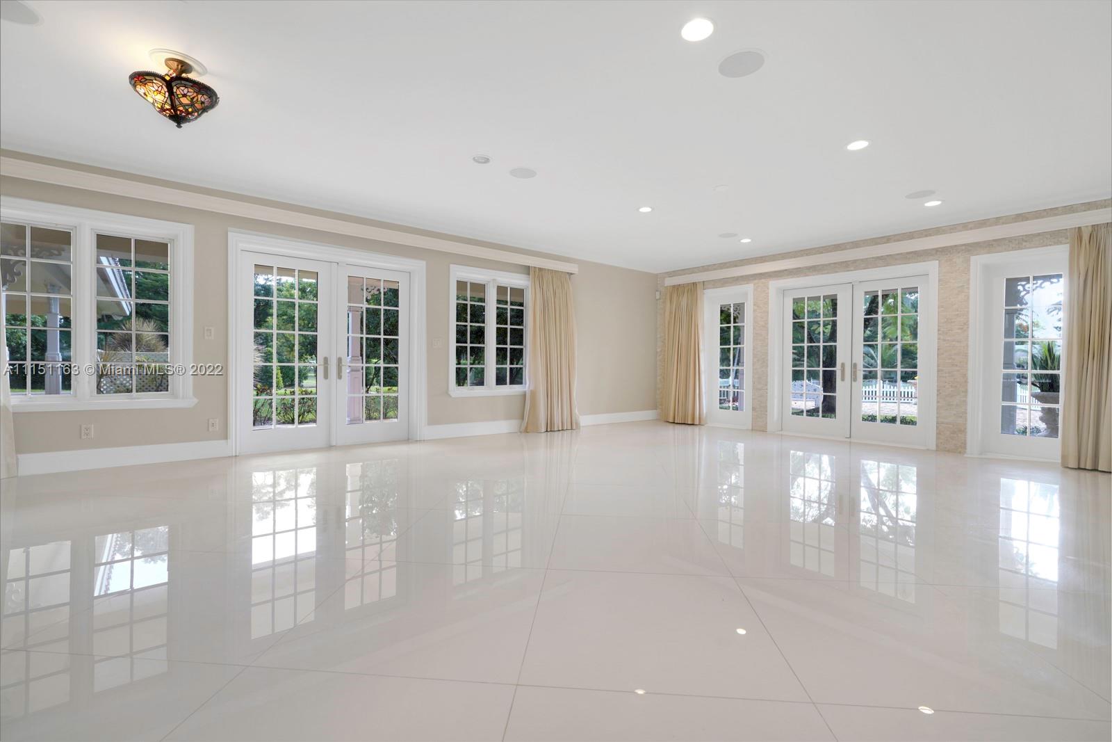 EVERGLADES SUGAR & LAND C - Residential