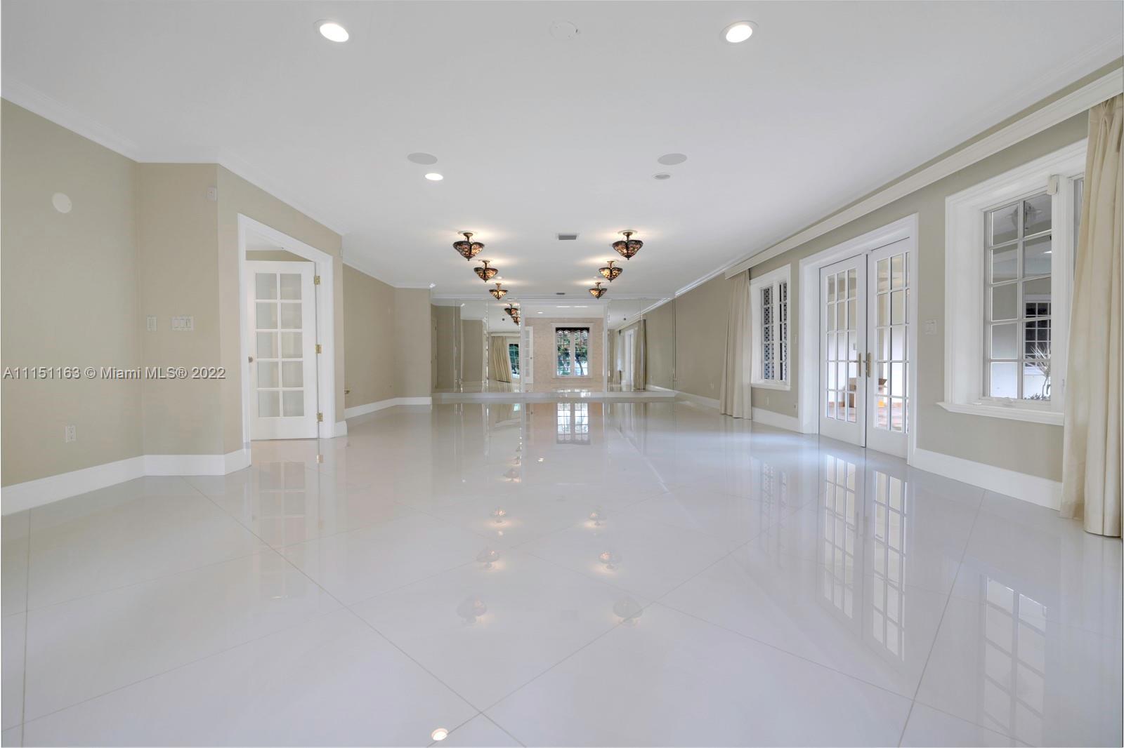 EVERGLADES SUGAR & LAND C - Residential