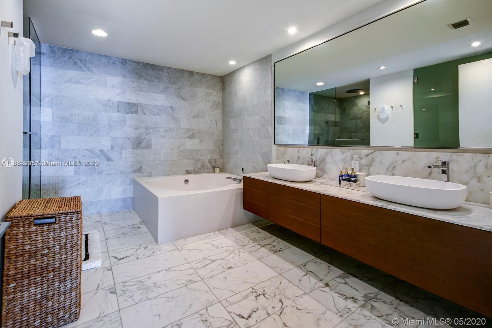 OCEANA BAL HARBOUR CONDO - Residential