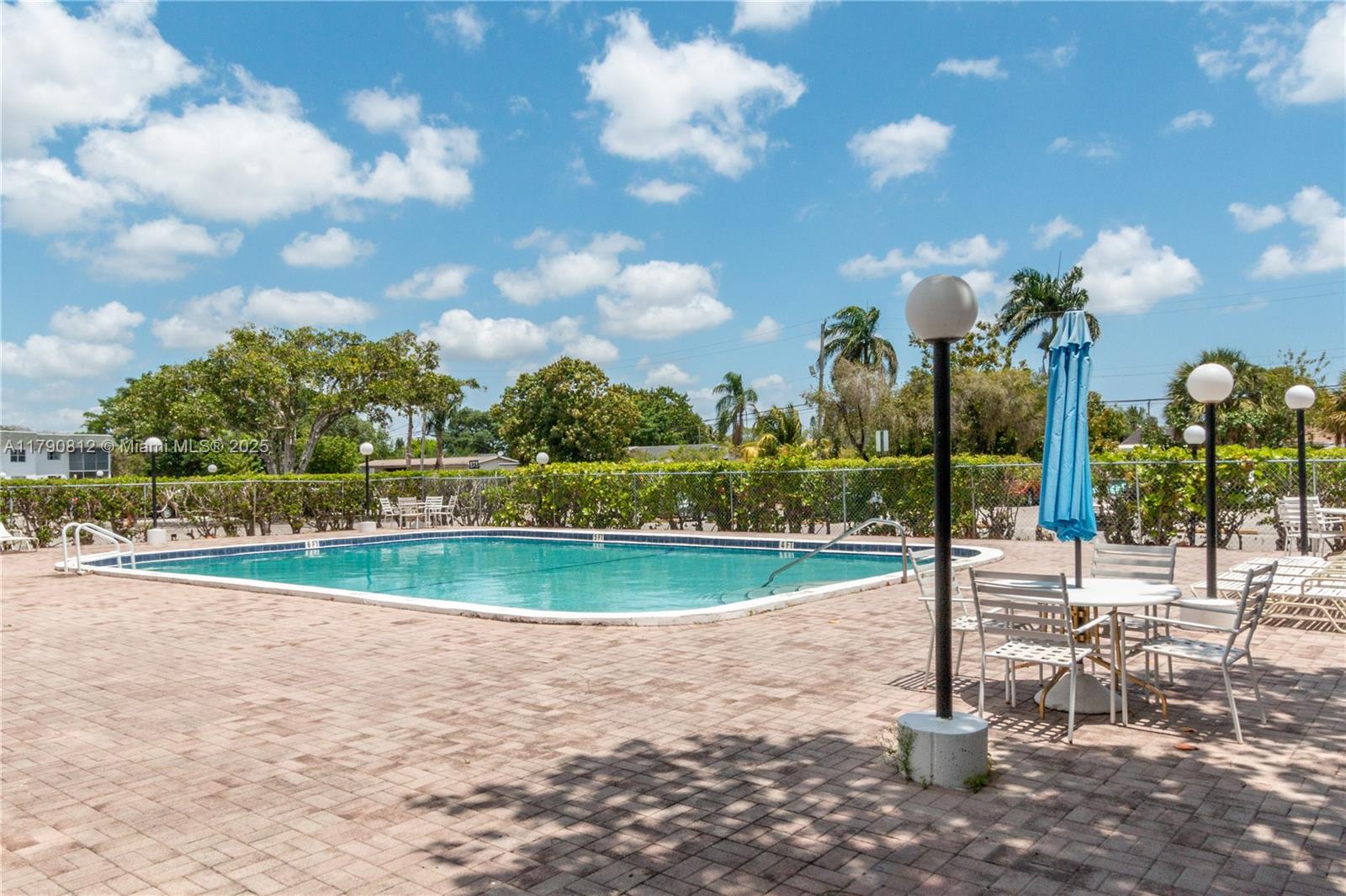 6505 Winfield Blvd B-5, Margate, Broward County, Florida - 1 Bedrooms  
1 Bathrooms - 