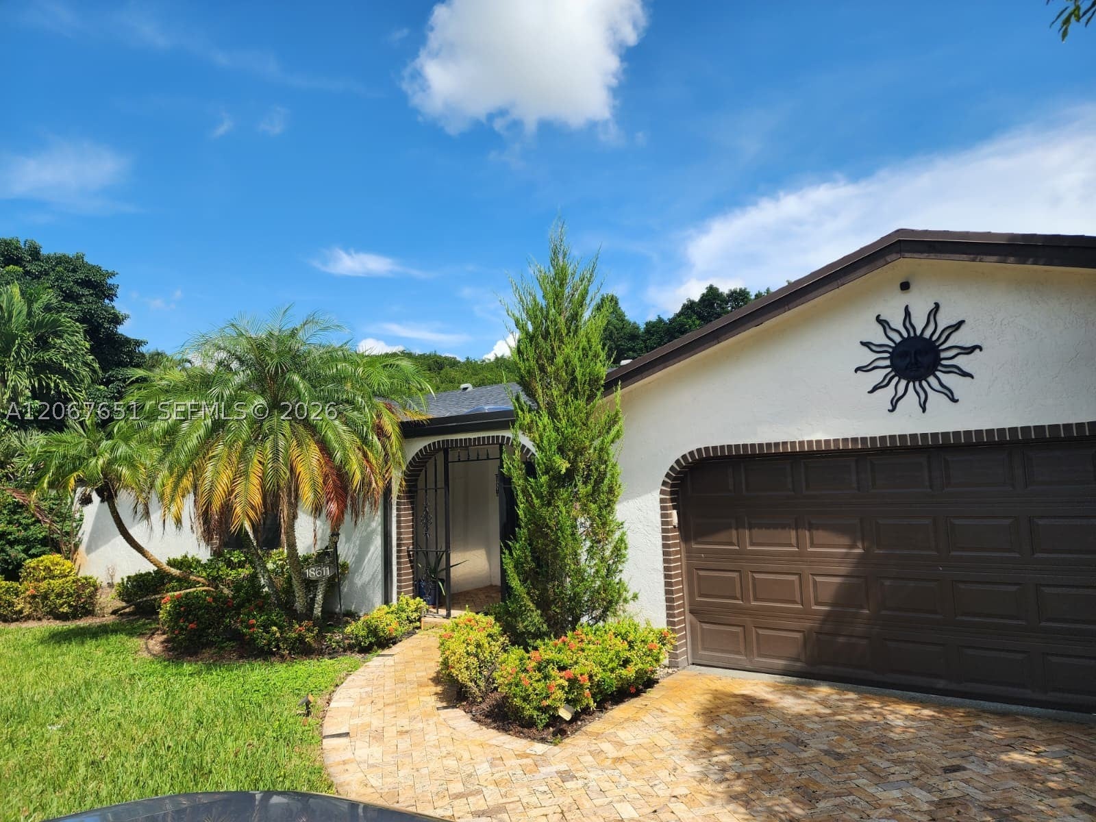 18611 SW 61st Ct, Southwest Ranches FL 33332