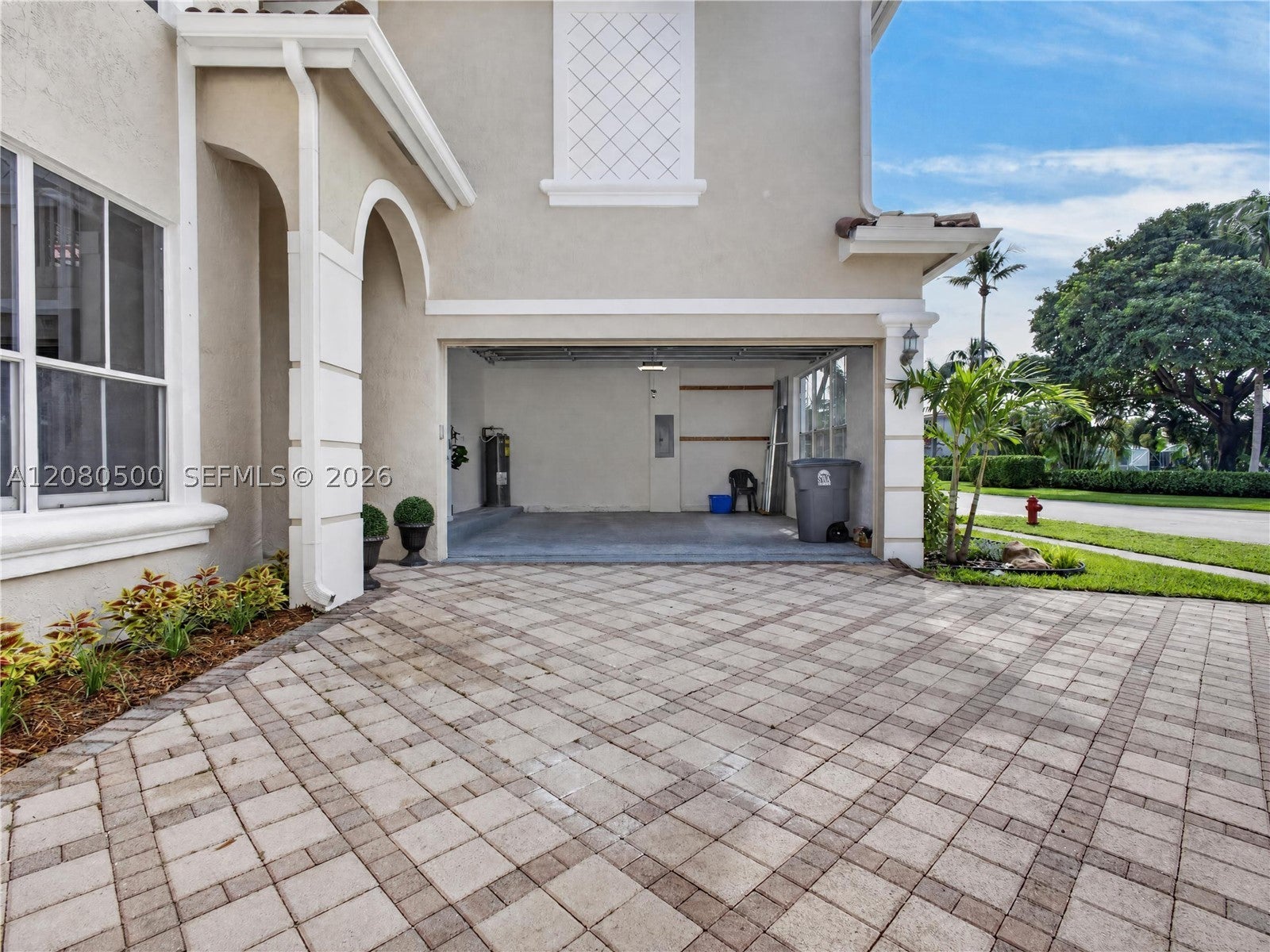 9648 Vineyard Ct