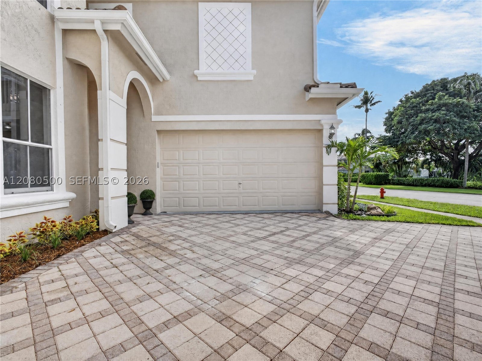 9648 Vineyard Ct