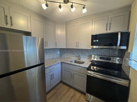 Photo of 707 S 19th Ave #2, Hollywood, FL 33020 (MLS # A12020047)