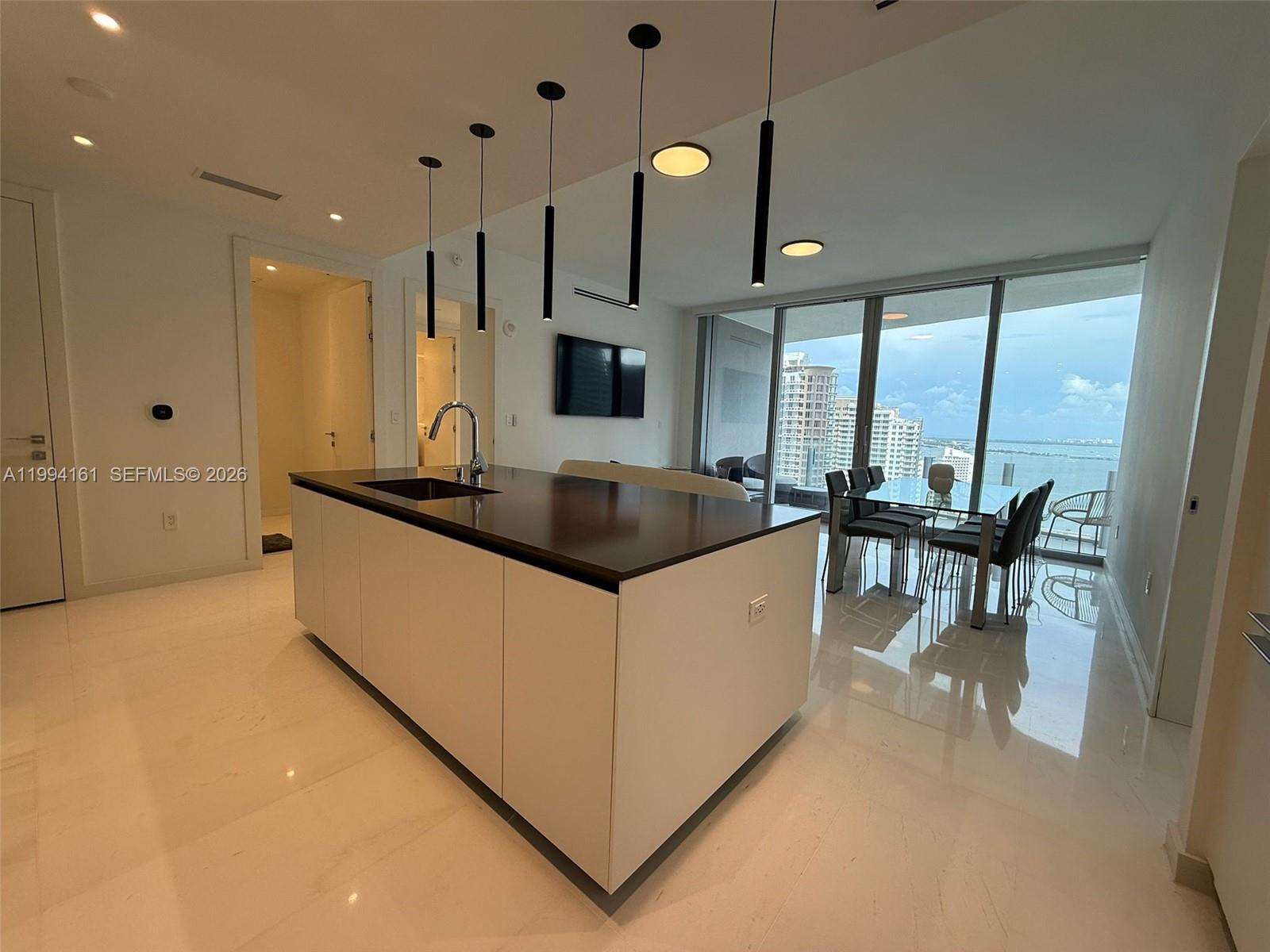 300 Biscayne Blvd Way 2706