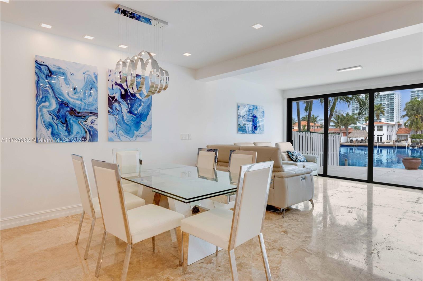 357 Poinciana Dr 1111