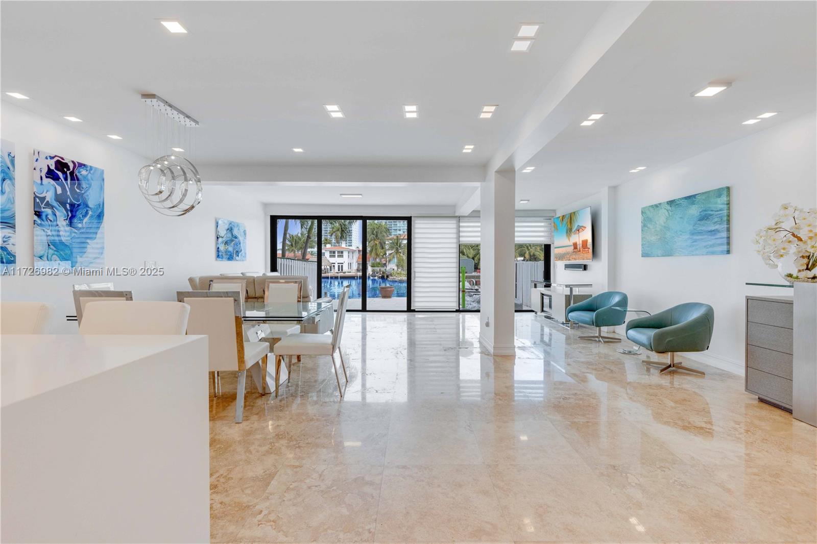357 Poinciana Dr 1111