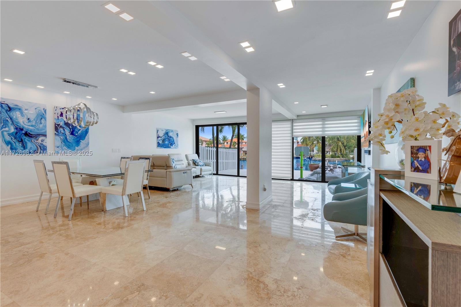 357 Poinciana Dr 1111
